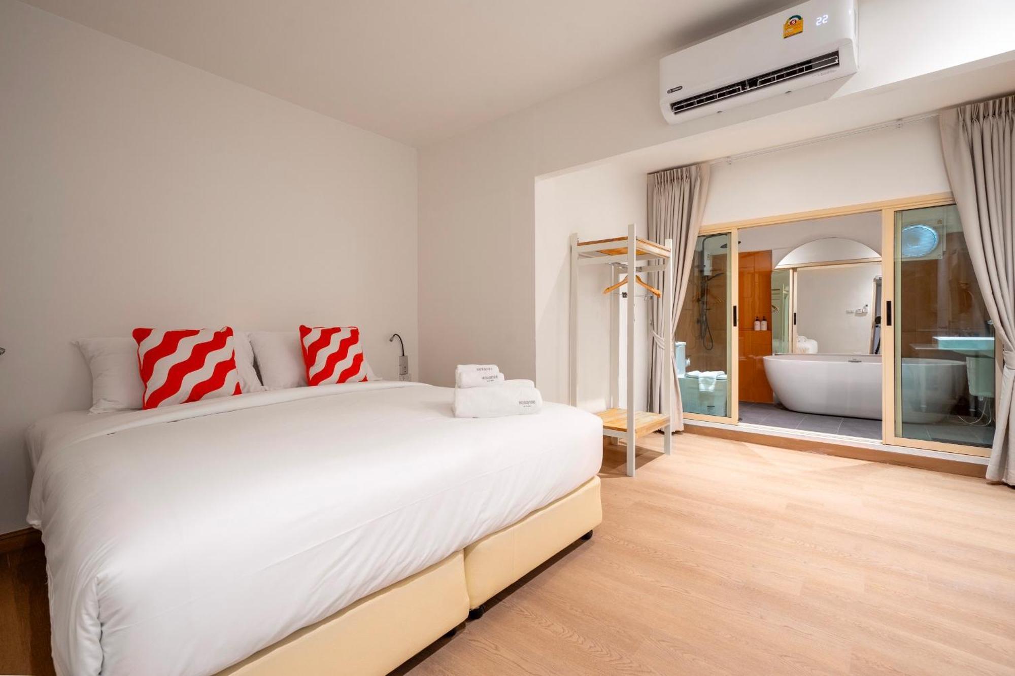 Отель Horange Phuket Town Экстерьер фото